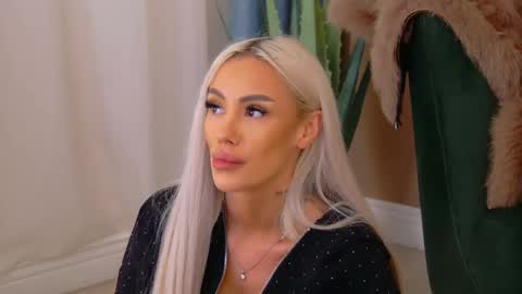 bailey_rush online show from 11/19/25, 05:57