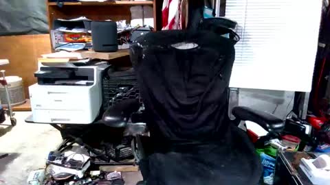 Snapshot of balddickstroking chatting on 10/29/25, 06:48 balddickstroking online show from 10/29/25, 06:48