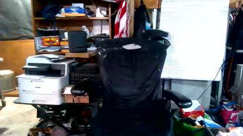 Snapshot of balddickstroking chatting on 11/22/25, 04:11 balddickstroking online show from 11/22/25, 04:11