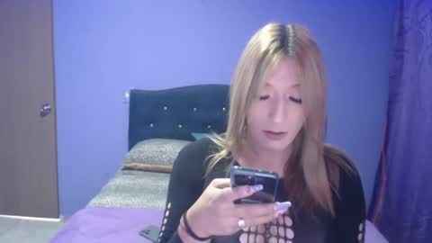 Snapshot of balentina_hot chatting on 06/09/26, 04:40 valentina online show from 06/09/26, 04:40