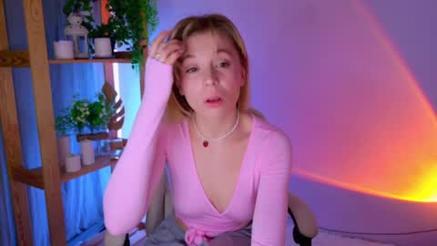 Elly online show from 04/10/26, 04:17