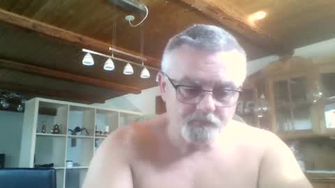 Snapshot of ballspain chatting on 07/29/26, 02:15 Oldgrumpy12 online show from 07/29/26, 02:15