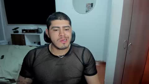 Andres -  online show from 10/08/25, 02:31