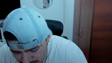 Andres -  online show from 04/23/26, 12:29