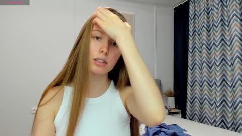 Kira online show from 01/12/25, 06:49