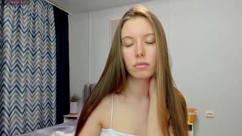 Kira online show from 01/21/25, 02:54