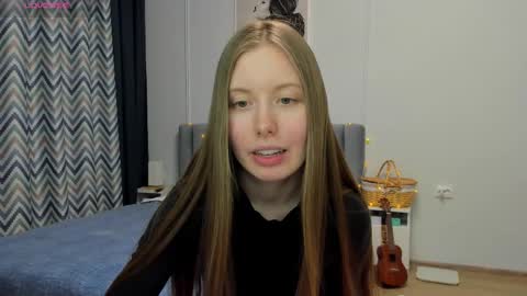 Kira online show from 03/02/25, 11:09