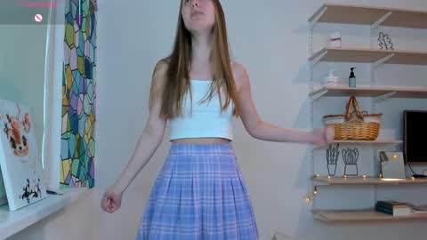 Kira online show from 09/26/25, 04:38