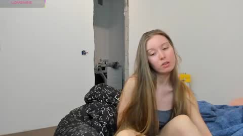 Kira online show from 04/13/26, 06:02