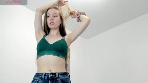 Kira online show from 04/19/26, 03:22