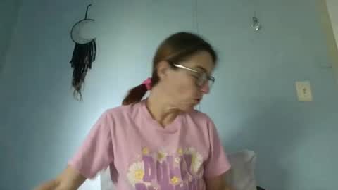 Snapshot of bamacpl80 chatting on 07/11/26, 01:25 bamacpl80 online show from 07/11/26, 01:25