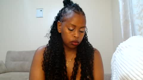Snapshot of bambi_e chatting on 07/05/26, 08:38 bambi_e online show from 07/05/26, 08:38