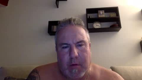 banana5289 online show from 12/17/25, 08:15