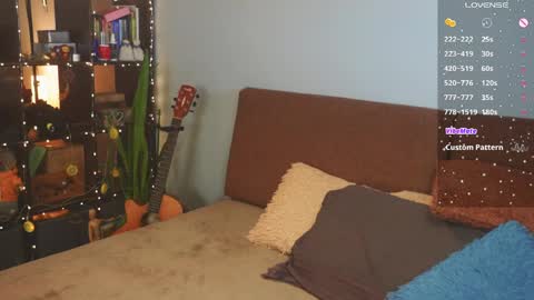 Ellen and  online show from 04/08/26, 07:30