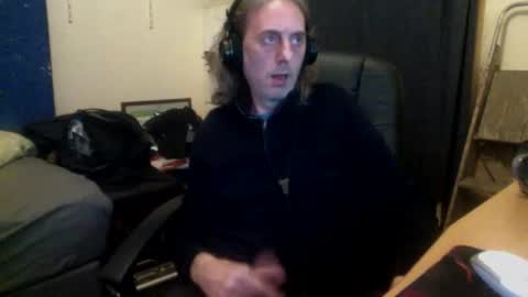 bangintoleather online show from 09/18/25, 02:35