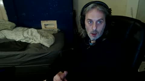 Snapshot of bangintoleather chatting on 05/06/26, 02:19 bangintoleather online show from 05/06/26, 02:19