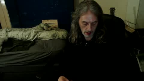 Snapshot of bangintoleather chatting on 05/17/26, 02:31 bangintoleather online show from 05/17/26, 02:31