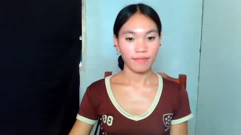 Snapshot of baninay810654 chatting on 06/14/26, 02:24 baninay810654 online show from 06/14/26, 02:24