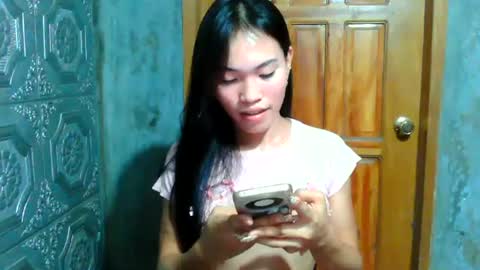 Snapshot of baninay810654 chatting on 06/25/26, 05:12 baninay810654 online show from 06/25/26, 05:12