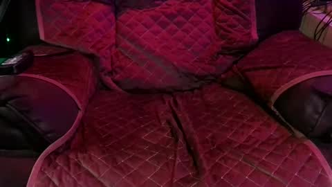 Snapshot of banjoey48 chatting on 12/08/24, 04:46 BANJOEY online show from 12/08/24, 04:46