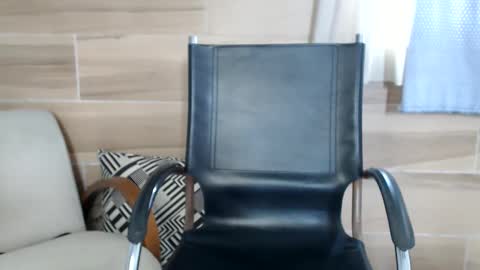 BARBARA DOMME online show from 11/13/25, 03:55