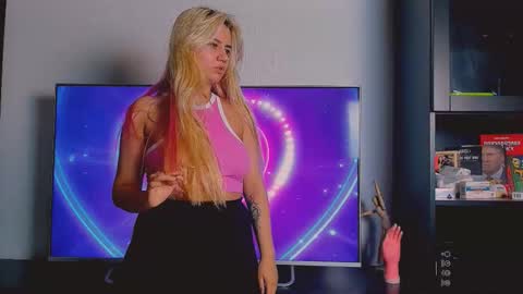 Snapshot of barbarasiren chatting on 09/18/25, 04:53 barbarasiren online show from 09/18/25, 04:53