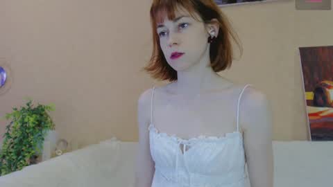 Snapshot of barbarian_girl chatting on 05/05/26, 09:17 Amina online show from 05/05/26, 09:17