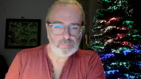 Snapshot of barberstud chatting on 01/08/25, 11:41 Ed online show from 01/08/25, 11:41