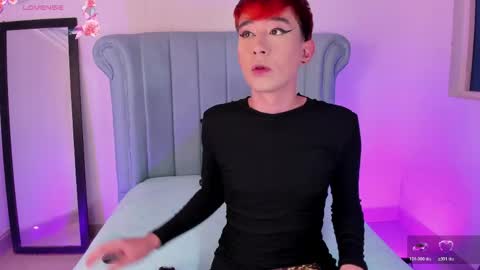 Snapshot of barbie_boy_ chatting on 05/02/26, 02:44 I work from home this is my room 3 online show from 05/02/26, 02:44