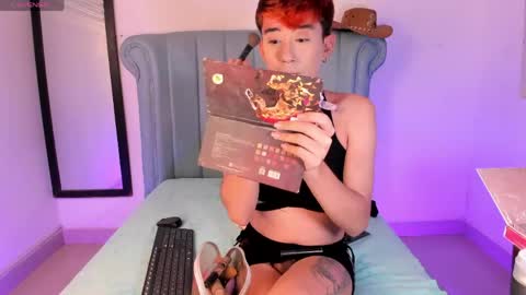 Snapshot of barbie_boy_ chatting on 06/03/26, 06:05 I work from home this is my room 3 online show from 06/03/26, 06:05
