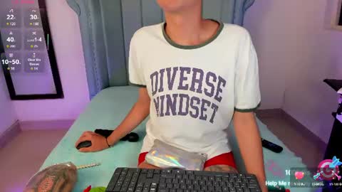 Snapshot of barbie_boy_ chatting on 06/18/26, 07:08 I work from home this is my room 3 online show from 06/18/26, 07:08