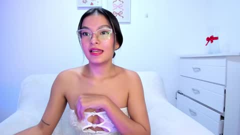  independet model online show from 03/09/25, 03:11