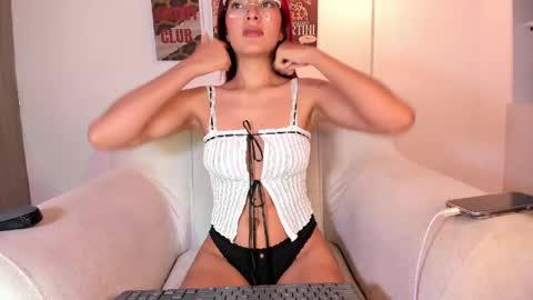  independet model online show from 05/28/26, 02:42