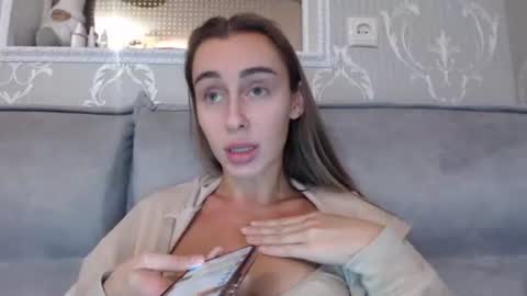 Snapshot of barbie_giirls_ chatting on 10/07/25, 09:50 Kate online show from 10/07/25, 09:50