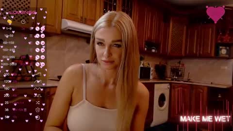 Snapshot of barbie_kiss1 chatting on 12/16/24, 04:34 barbie online show from 12/16/24, 04:34