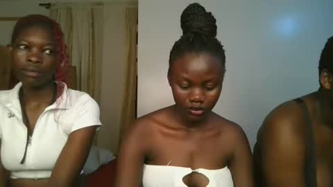 queen online show from 09/19/25, 02:40