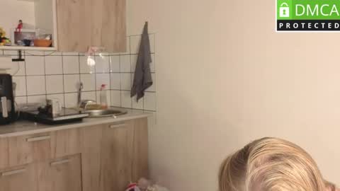 Barbie Staze online show from 04/25/26, 08:06