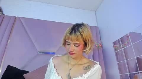 Snapshot of barbieambarx chatting on 06/04/26, 06:58 Barbie online show from 06/04/26, 06:58