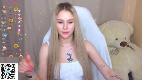 Eva online show from 10/19/25, 12:17