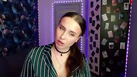 barbiepie online show from 12/22/25, 06:49