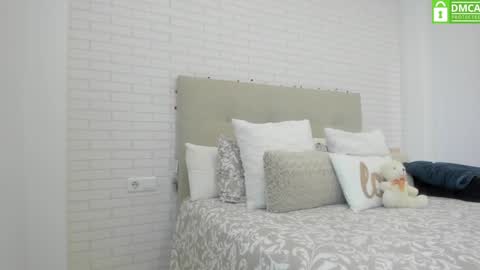 Tatiana online show from 10/15/25, 10:37