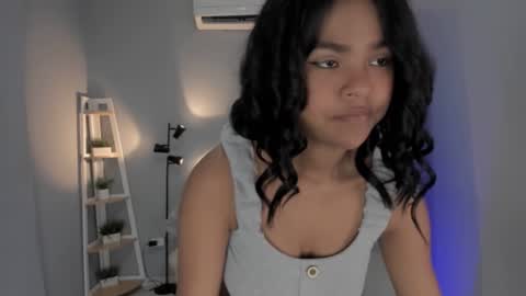 Luna online show from 01/25/25, 03:52