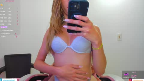 Snapshot of barby_cute chatting on 02/04/25, 12:55 Barby Cute only fans  online show from 02/04/25, 12:55