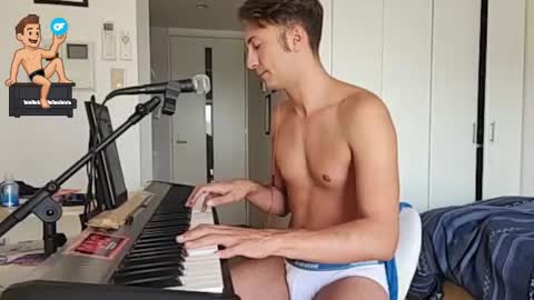 Snapshot of barebritpianist chatting on 09/26/25, 05:33 BareBritPianist online show from 09/26/25, 05:33