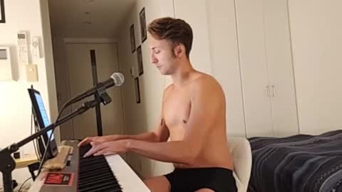 Snapshot of barebritpianist chatting on 10/03/25, 04:04 BareBritPianist online show from 10/03/25, 04:04