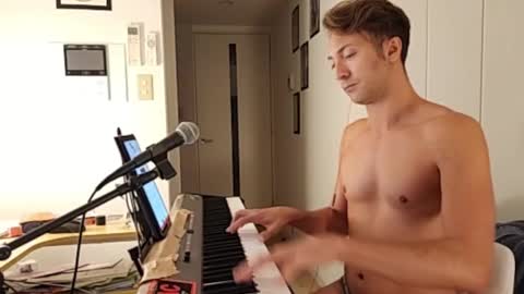 Snapshot of barebritpianist chatting on 10/15/25, 06:02 BareBritPianist online show from 10/15/25, 06:02