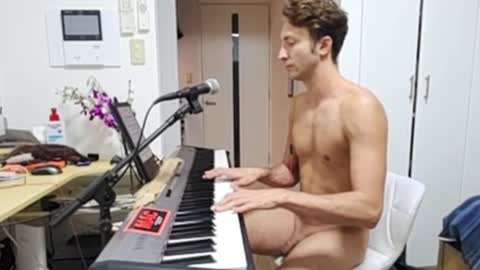 Snapshot of barebritpianist chatting on 10/31/25, 08:37 BareBritPianist online show from 10/31/25, 08:37