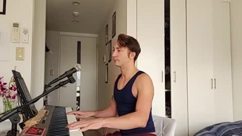 Snapshot of barebritpianist chatting on 11/04/25, 06:34 BareBritPianist online show from 11/04/25, 06:34