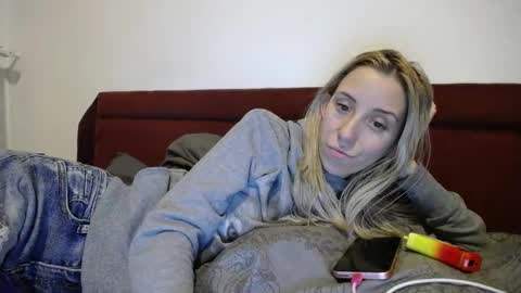 Lena online show from 02/06/25, 07:40