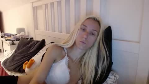 Lena online show from 10/02/25, 05:31